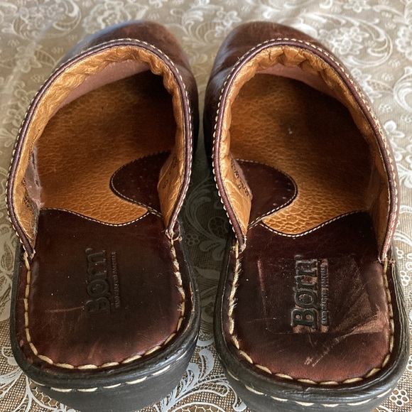 BORN choc. brown sz 8 (39) platform slide shoes, heel 2 1/2” high. $17 - Picture 2 of 8
